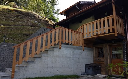Balcon escalier en mélèze